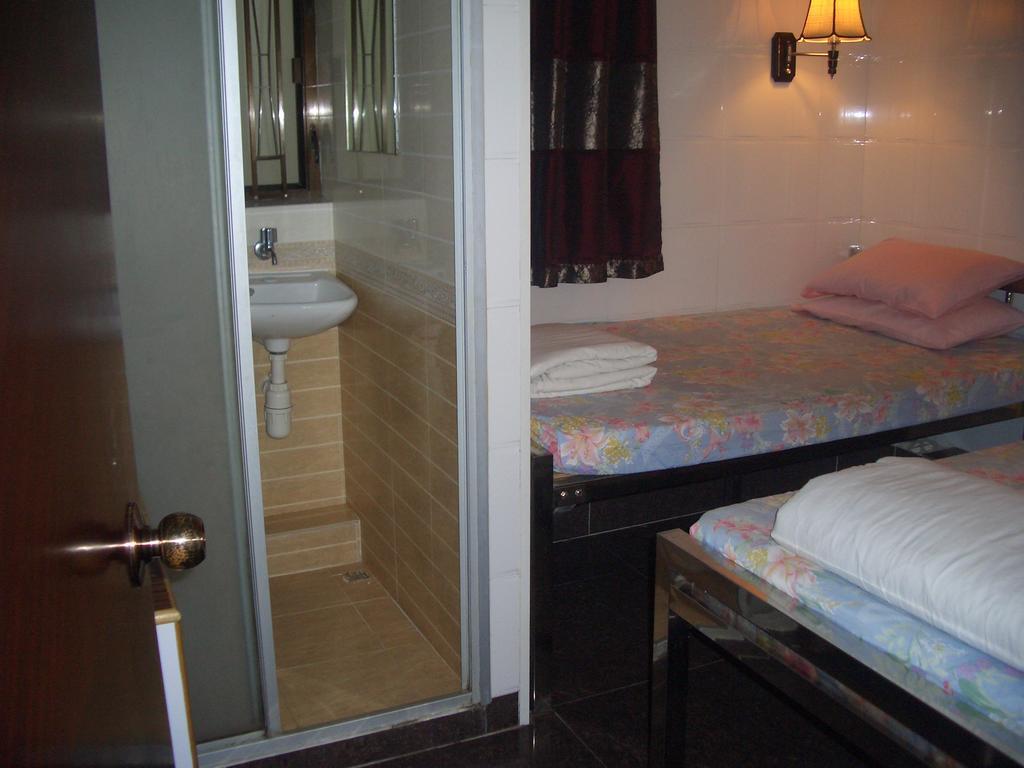 Sun Shine Guest House Гонконг Экстерьер фото